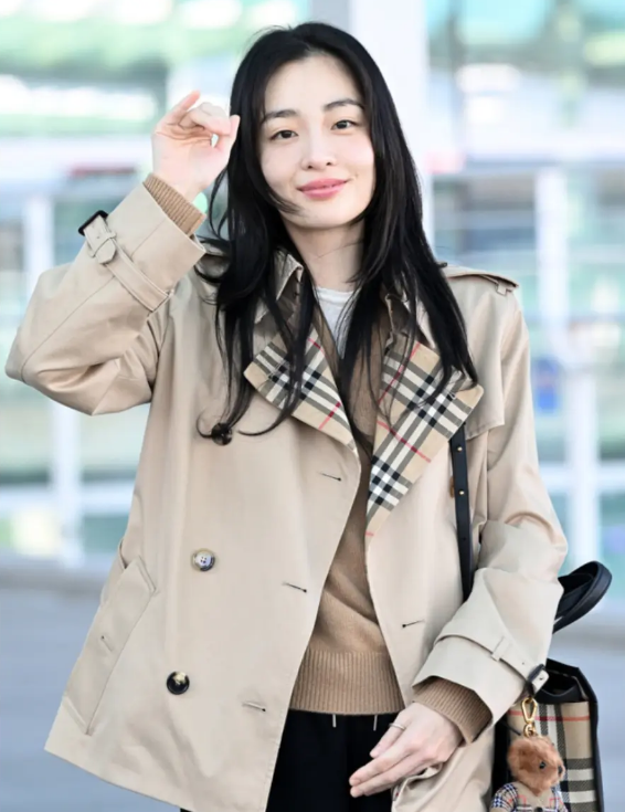 "17kg 뺐는데 왜 가렸지..?" 김민하, 버버리 공항룩 반응 갈린 이유
