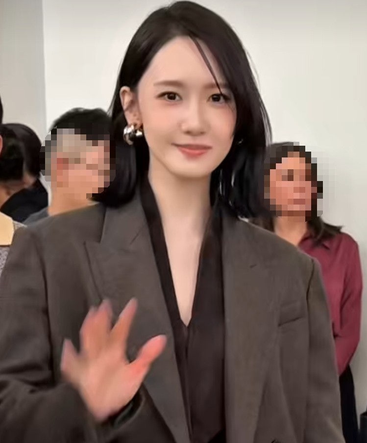 임윤아 단발 변신, 밀라노 성숙미 중단발에 수트 입으니 분위기 확 달라졌다