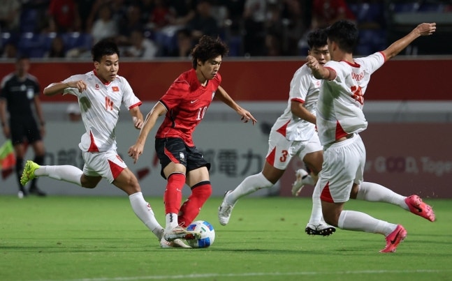 "베트남 4-0 대파!" 이민성호, 아시안게임 4강 진출... 이영준 멀티골 폭발한 경기 요약