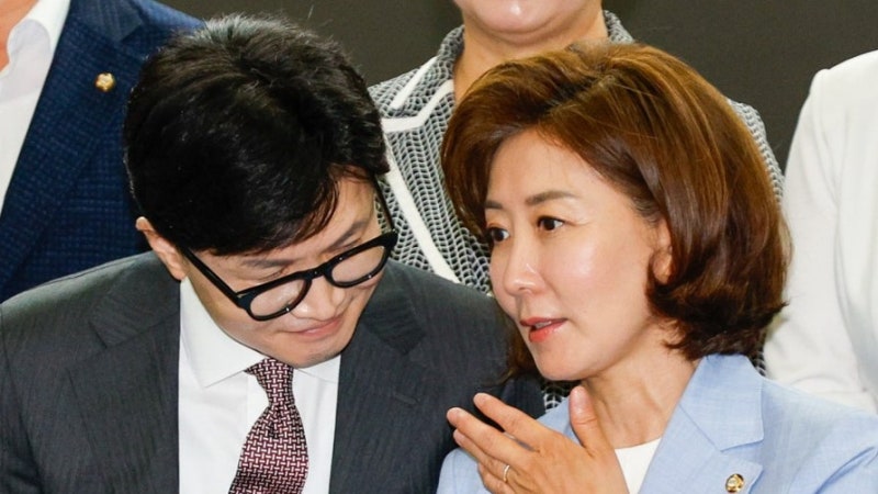 생방송 중 진행자 말 끊고 "장성철 방송도 한동훈 방송입니까"…나경원이 터뜨린 진짜 속내