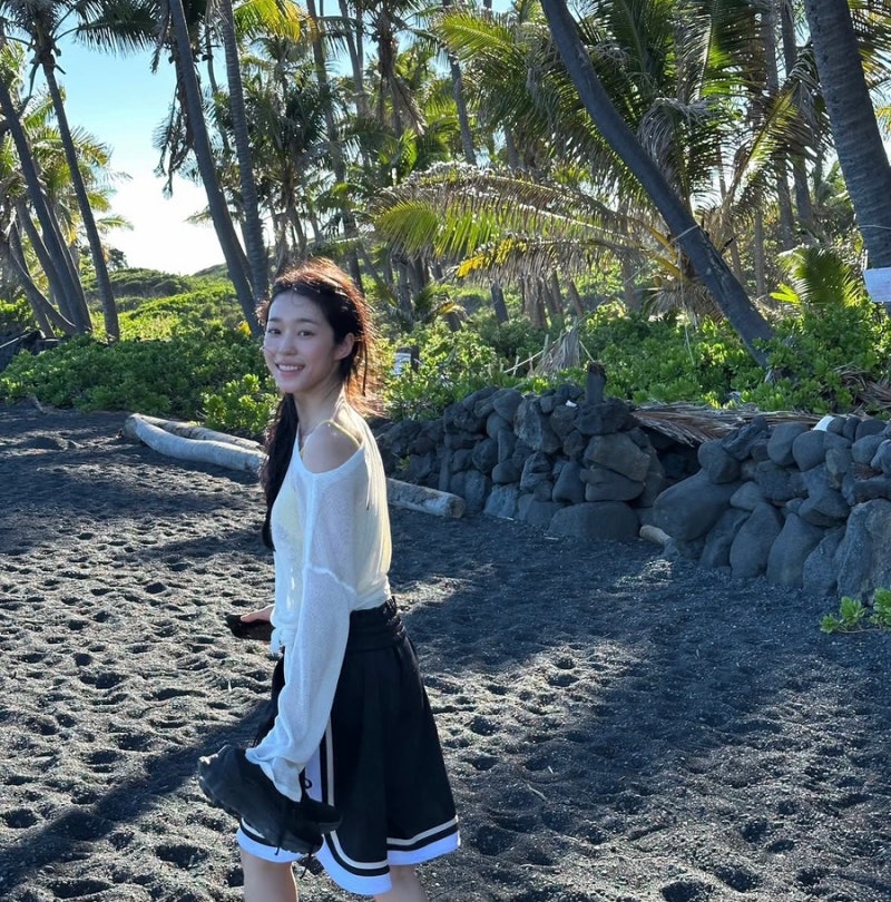 노윤서 하와이 여행룩 어디꺼? 캐미탑에 농구 반바지 조합이 이렇게 예쁠 일