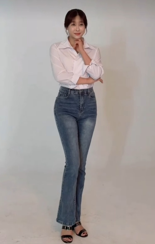 “몇 살로 보이나요?”…50세인데 수업료6억이라 난리 난 현영