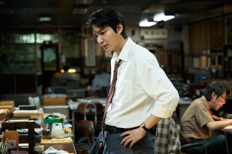 "지금 안 보면 대화 안 통해"...암살자(들) 개봉 4일 100만, 이번 주말 무대인사 티켓팅 전쟁