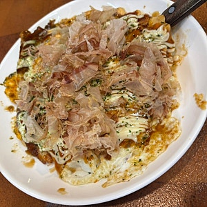 [오사카 오꼬노미야끼 맛집] 아침부터 생맥주를 부르는 강력추천 로컬 철판구이 '오코노미야....