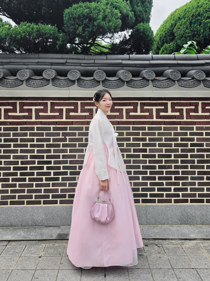 Jeonju Travel | Jeonju Hanok Village Hanbok Rental Recommendation: Ipda Hanbok Gyeonggijeon Snap Shoot Review