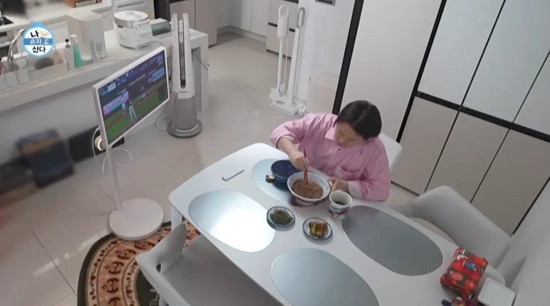 나혼자산다 김신영 식탁 TV 보고 반한 LG 스탠바이미 2 MAX 선택 이유 (4K, UHD, 스마트 터치스크....