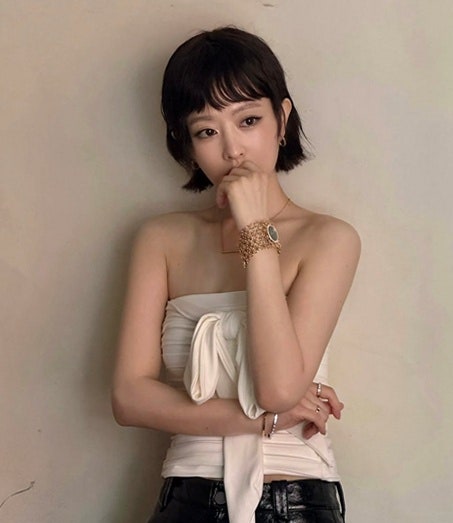 Park Bo-young's radical short cut pictorial released: The reason she shed her 'Bo-vely' image and embraced chicness