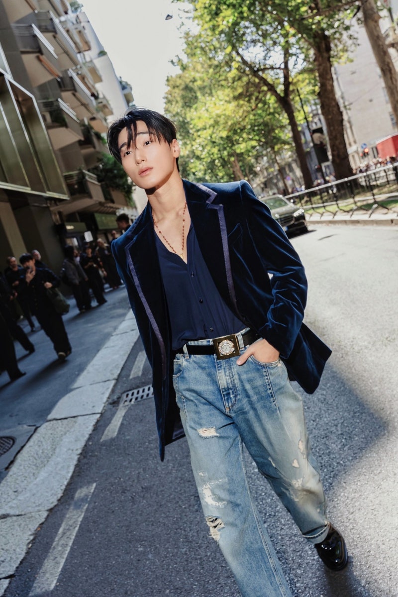 에이티즈 윤호·산, 밀라노 패션위크 빛냈다...각 브랜드 한국 연예인 유일 초청