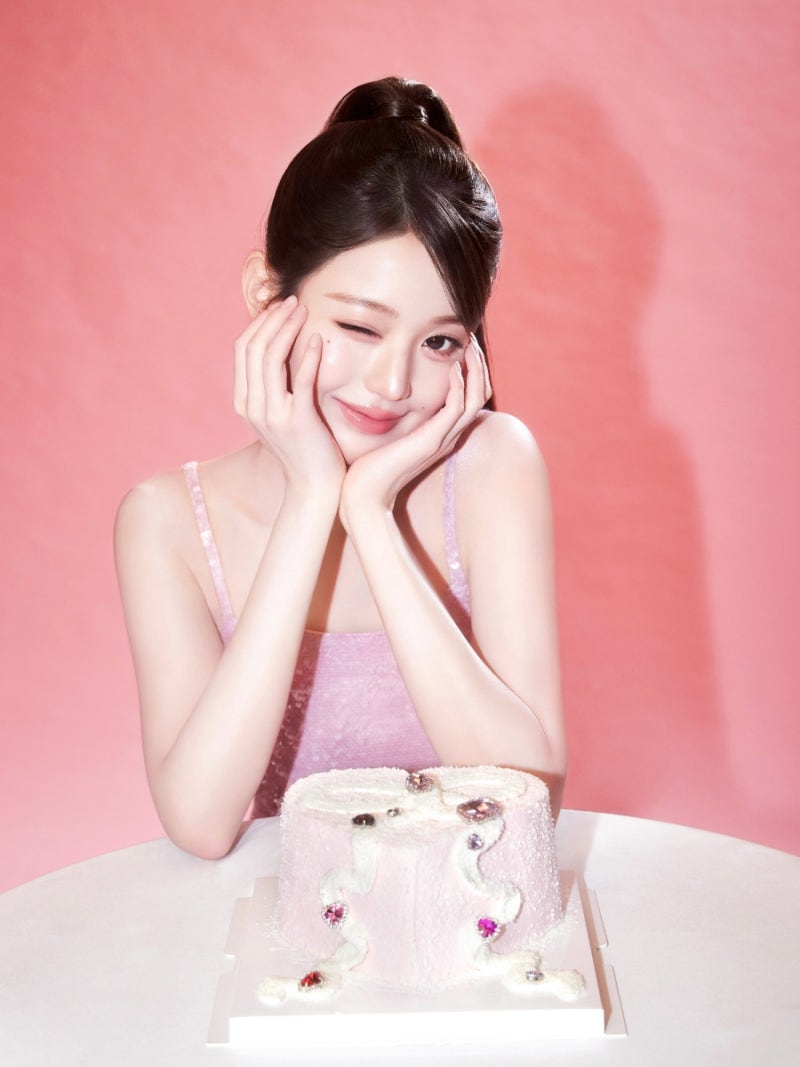 IVE's Jang Wonyoung: A Complete Profile, From IZ*ONE Center to 'Wannabe Icon'