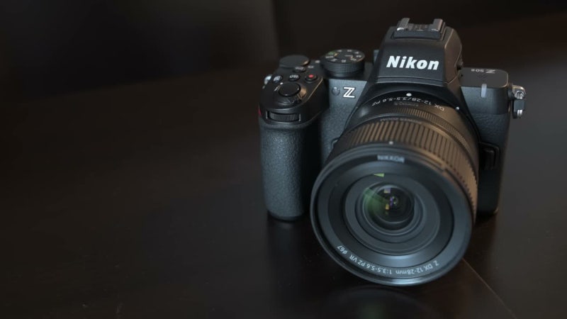 Nikon Z50II 후기 — 가성비 미러리스 구매 전 체크포인트와 경쟁 모델 비교