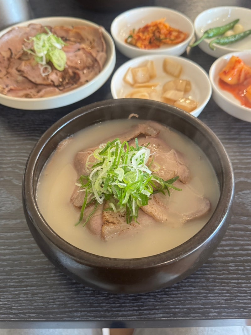 창원 용호동 가로수길 밥집 부타옥 돼지곰탕 | 아기랑 외식 | 아기의자 | 점심 메뉴 추천