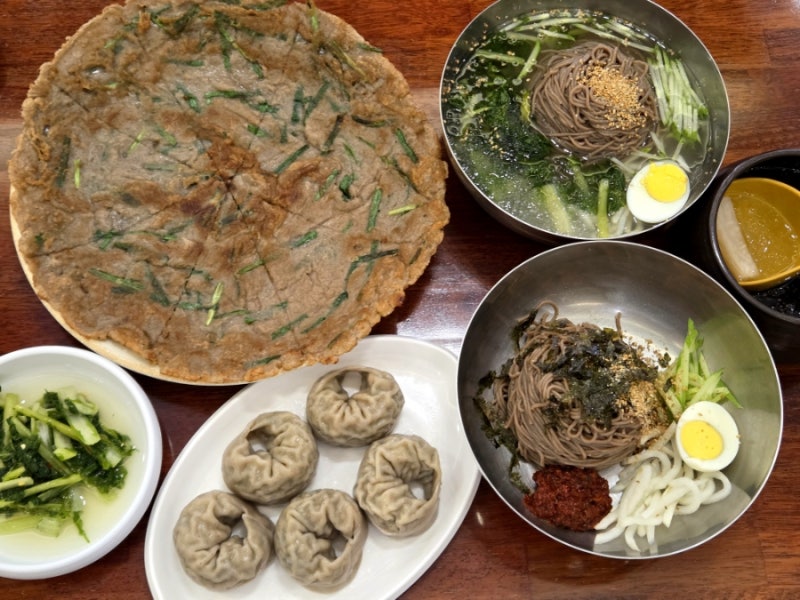 수원맛집 1996년부터 이어온 전통의 수원막국수 맛집 수원가족모임 하기 좋은 '대궐막국수 수....