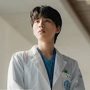 김지원 2년 만의 복귀 파트너가 이정은? 닥터X 커플 화보 속 소름 돋는 분위기 (SBS 드라마)