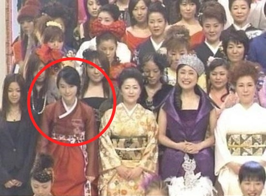 기모노 거부하고.. 홍백가합전서 붉은 한복 입은 이정현