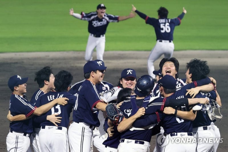 ⚾ 빗속 111구 투혼 곽빈과 '약속의 8회'… 한국 야구, 일본 꺾고 아시안게임 5연패 신화 달성