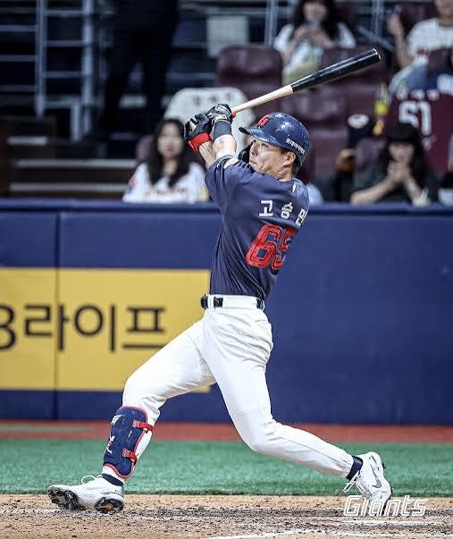 파죽의 6연승 거인 vs 11연패 늪 독수리, 사직에서 펼쳐질 주말 맞대결