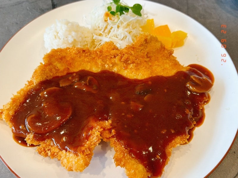[금성돈가스] 경주 사장님이 돈까스를 때리고 있는 집!100% 수제 돈가스 맛집