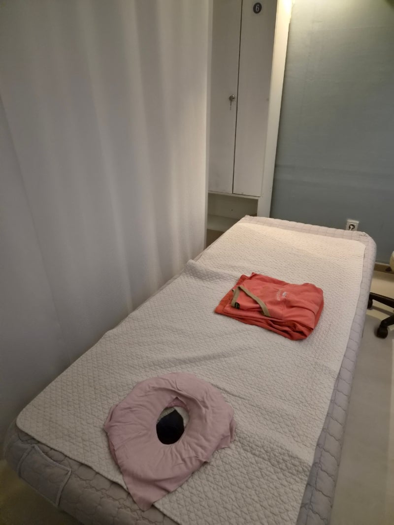 허리통증 두 달째 병원 4곳 다닌 후기(MRI 체외충격파 도수치료)