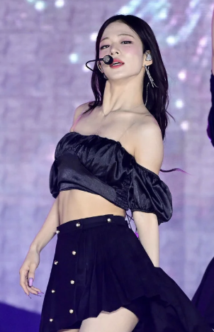 프로미스나인 이채영 프로필, 나이, 키, 소속사 및 최근 근황 총정리
