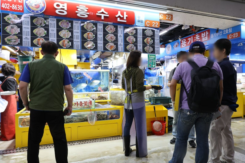가락시장 수산시장 제철 꽃게 전어 대하 가락몰 횟집