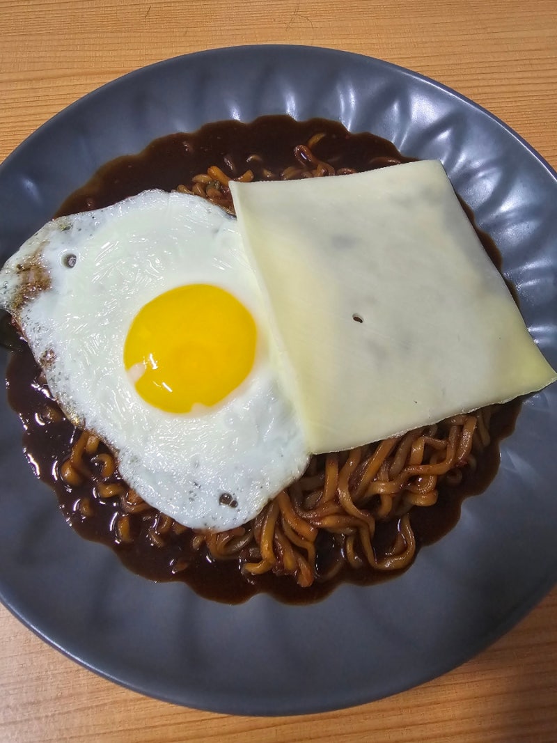 삼양 우지 짜장라면 짜르르 더 맛있게 먹는 방법 짜르르로 만드는 짜계치 레시피