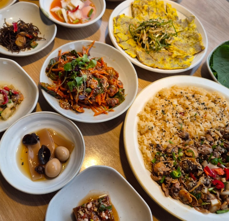 동부산롯데아울렛 오시리아 맛집 한식 꼬막한상