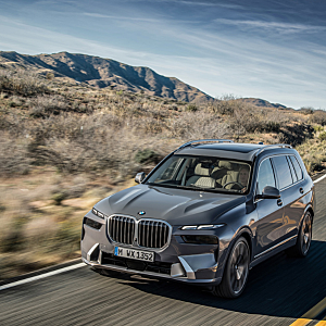 BMW X7 하이브리드, 전기로만 달리는 하이브리드일까?