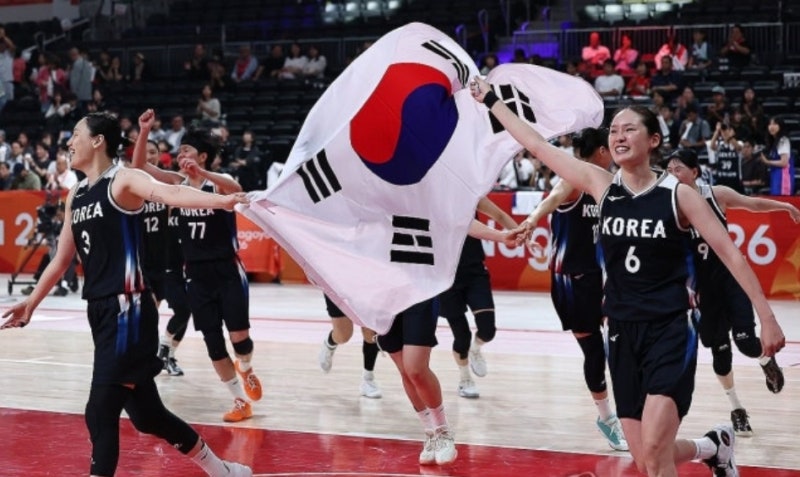 223cm 장쯔위 넘고 일본까지 꺾었다! 한국 여자농구 12년 만의 금메달｜선수 기록·프로필·연....