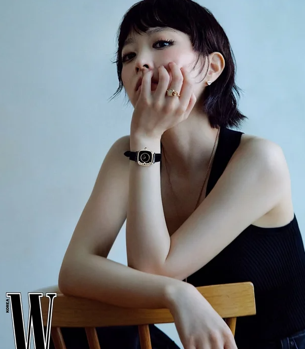 Park Bo-young's short hair transformation, drastic style change and diet behind-the-scenes