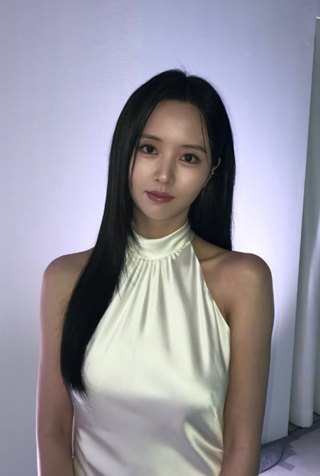 Actress Kim So-hyun's Recent Status: "A Time to Rediscover My Senses"