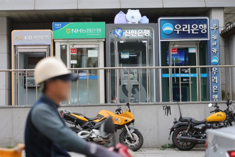 [심층취재] ‘예테크’ 시대 돌아왔다…연 8% 파킹통장·연 12% 특판 적금 등장 이면의 ‘명과 ....