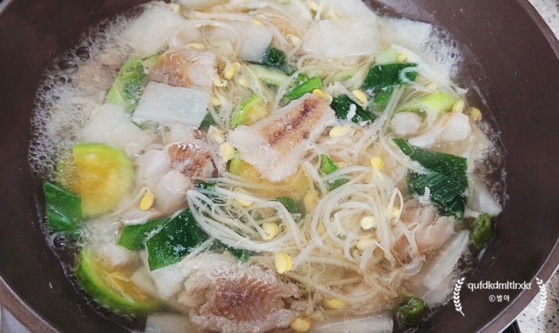 동태탕 끓이는법, 동태포에 무 콩나물 넣었더니 국물이 끝내줘요