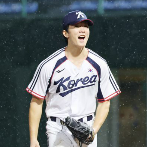 "이 정도면 차세대 에이스 맞지?" 최민석 7이닝 9K 1실점 완벽투…한국 야구 결승행 이끌었다