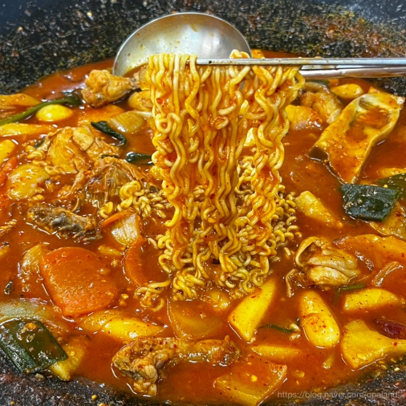 노형동 맛집 드럼통솥뚜껑닭도리탕 제주공항 근처 점심 라면사리 무제한