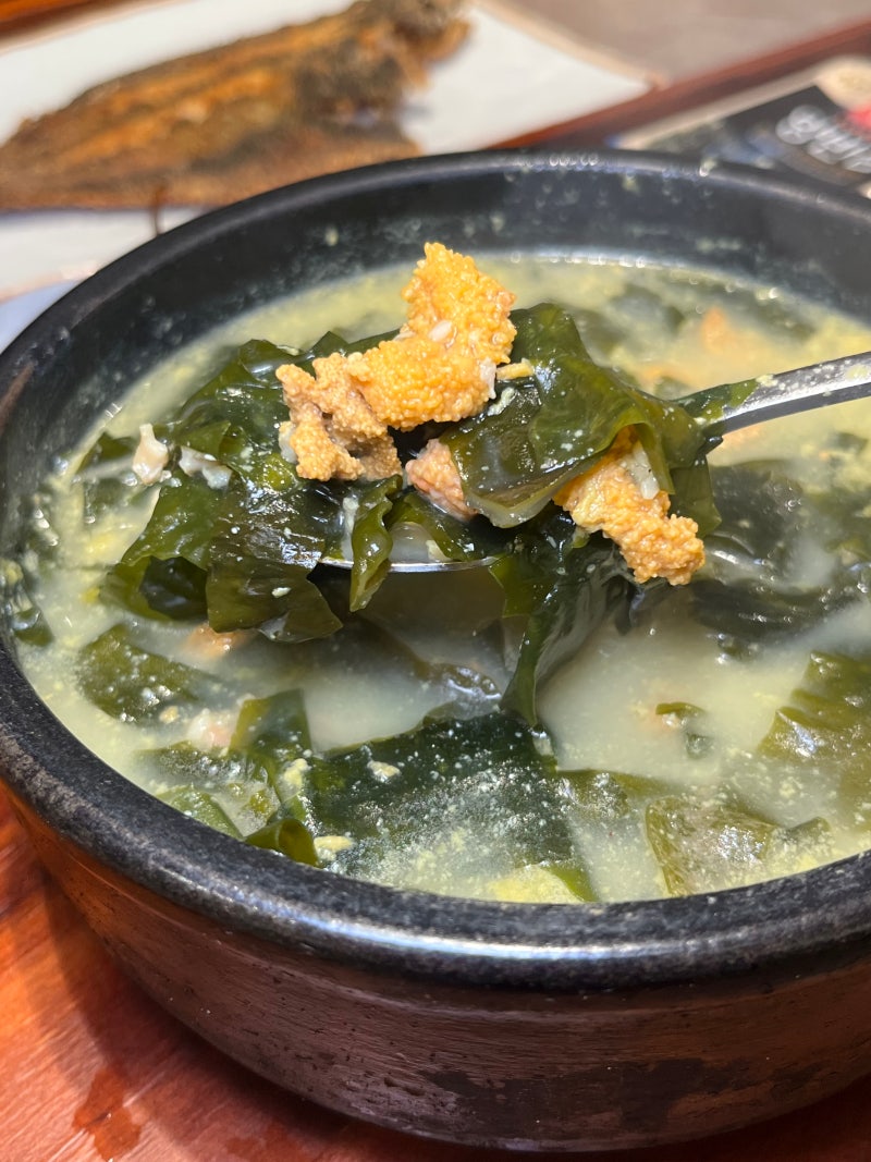 고터맛집 , 고속터미널 점심 혼밥 추천, 진한 국물이 예술인 미역국맛집 청담미역강남신세계....