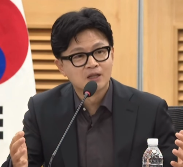 한동훈·장동혁 사이에 ‘2027년 2월’이 갑자기 나왔다…2028 총선보다 1년 앞선 이 날짜가 중....