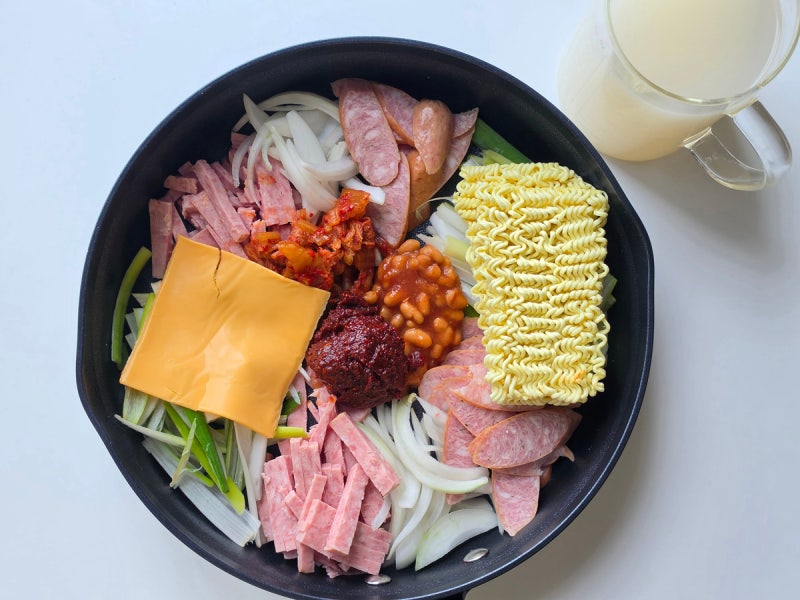 부대찌개 레시피 양념장 재료 육수 만드는법