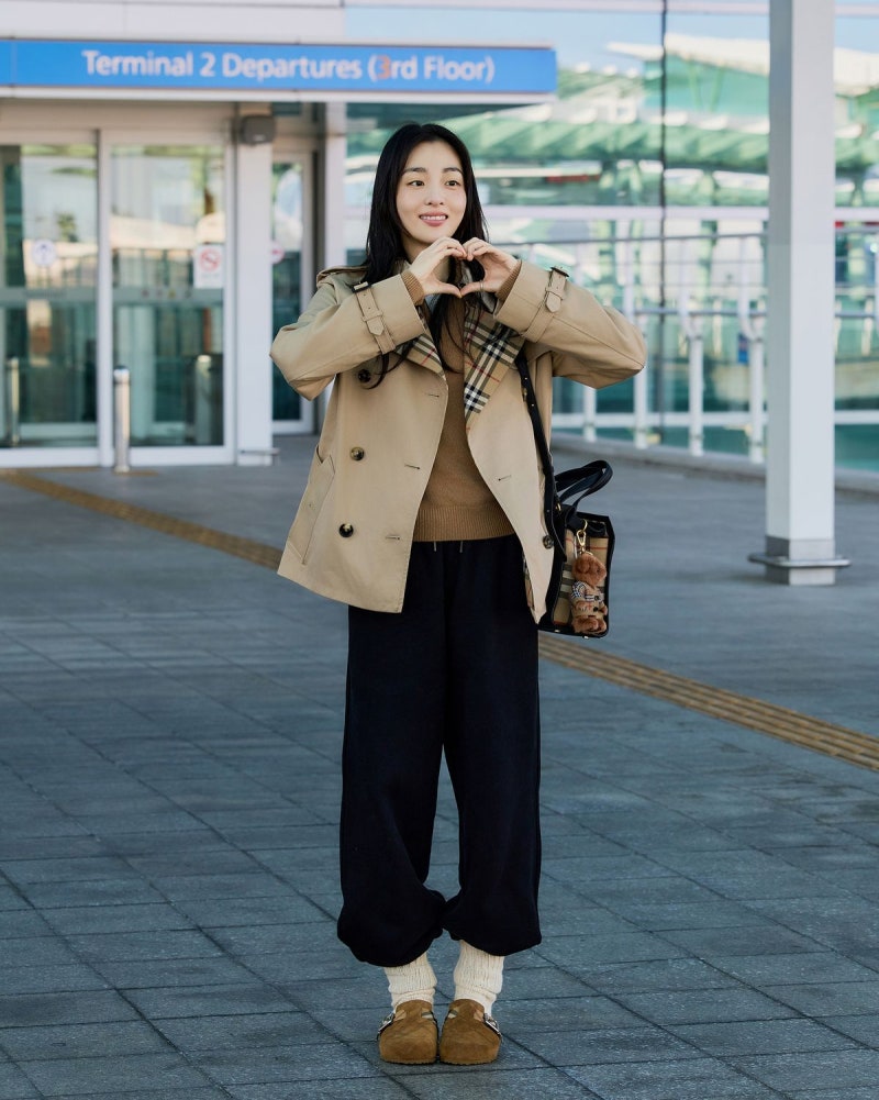 김민하 17kg 감량 후 공항룩 논란, 버버리 트렌치코트 스타일링 어디가 문제였을까