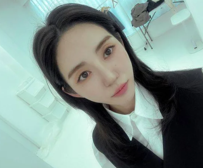 권민아, 결국 녹취록 공개했다…“컴플레인 예약은 받지 않습니다” 무슨 일?