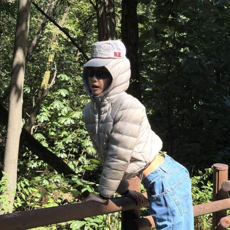 손나은이 입으니 또 다르네,연예인들 자주 입는 경량패딩 어디 거?