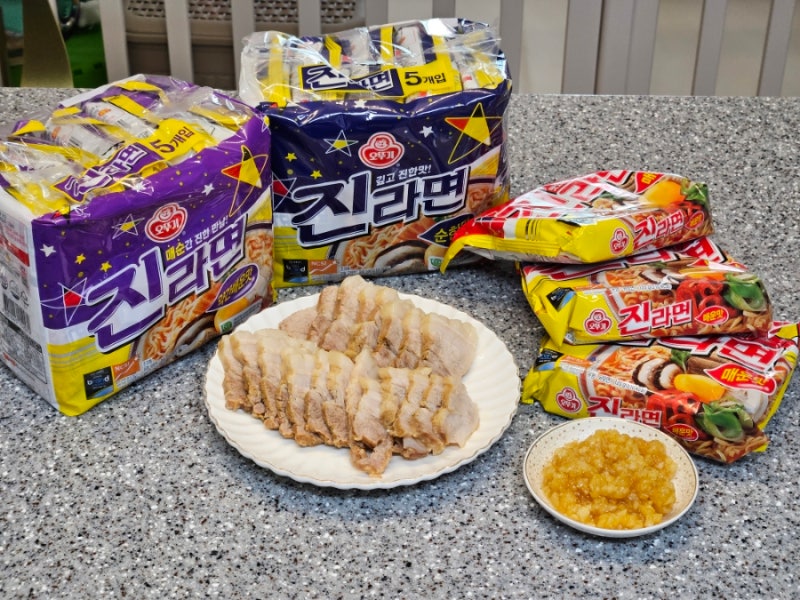 SNS 화제! 진라면 스프로 수육을 삶으면? 초간단 진라면수육 레시피