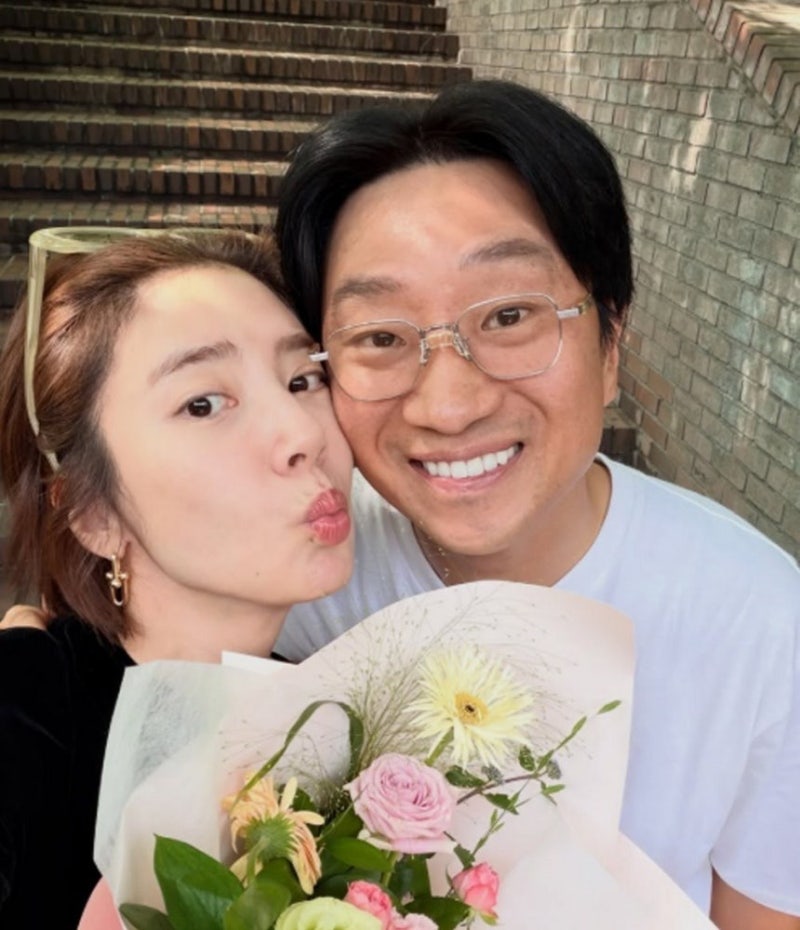 손담비 이규혁 부부, 추석 가족사진 공개…딸 해이와 닮아가는 세 식구