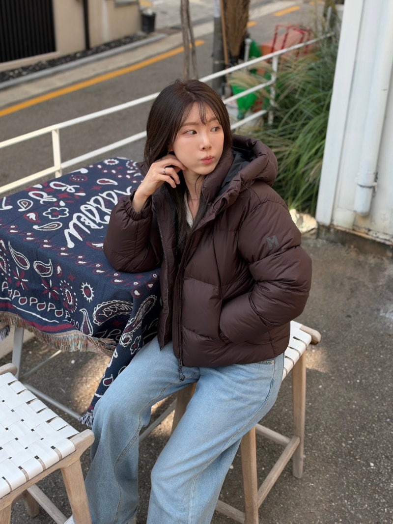 겨울 데일리룩 밀레 시테다운 여자 패딩과 함께 (레이 겨울코디 아우터)