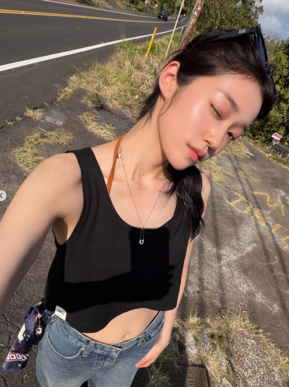 청순한 줄만 알았는데... 하와이 가자 과감해진 20대 노윤서 휴양지 패션