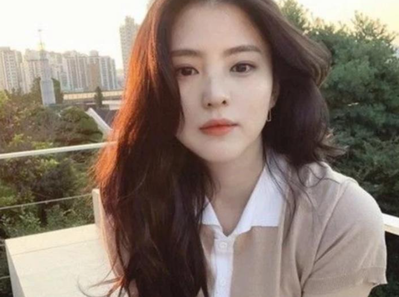 What Does Han So-hee Look Like After Tattoo Removal? Location, Marks, Remaining Tattoos, Past Photos, and Recent Changes
