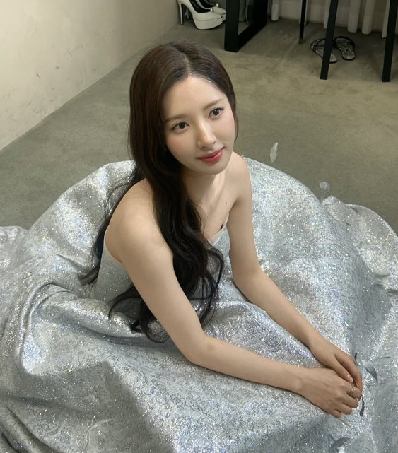 "공주가 따로 없네"… 우주소녀 출신 31세 여배우 최근 SNS