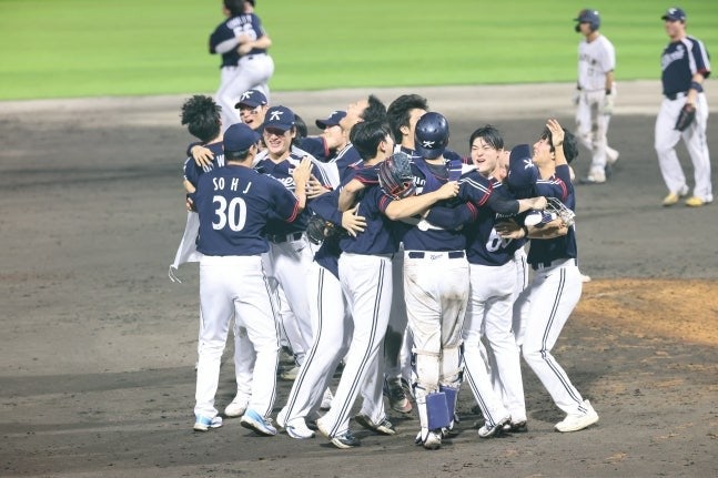 "직구 구위만으로도 찍어 눌렀다!" 곽빈 111구 역투… 한국 야구, 일본 3-1 제압하고 AG 5연패
