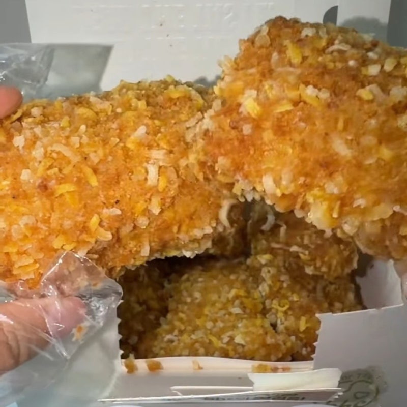 bhc 콰삭모짜킹 칼로리 무시했다간… "한 조각만 더"가 문제였습니다