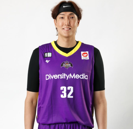 "NBA 도전한 연봉 2억 5천 203cm 센터" 이종현 근황, 일본 B2리그에서 완전히 달라진 현재