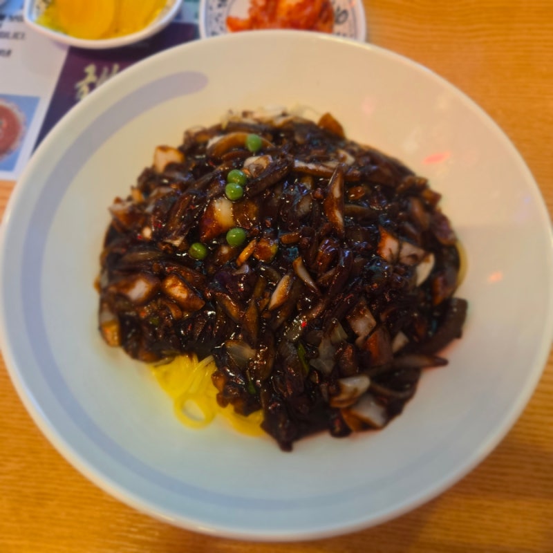 [군산 수송동 맛집] 줄서서 먹는 짜장면 명가! '금성루' 대기 없이 들어간 후기